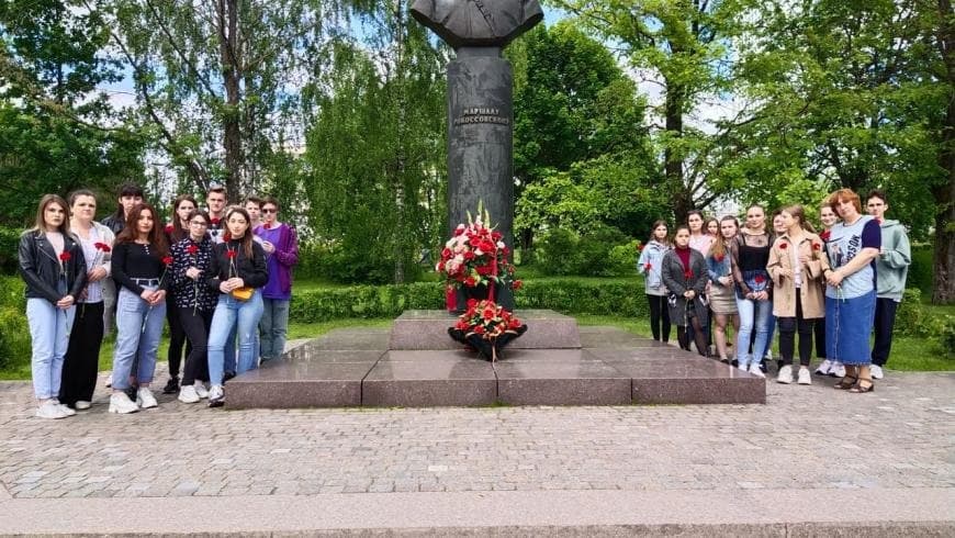 Студенты из Бутырского приняли участие в общегородской мемориально-патронатной акции