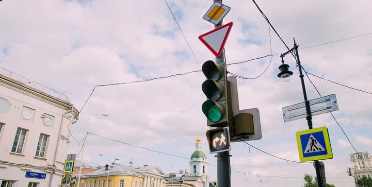 В Бутырском установили светофор в совмещенной фазе