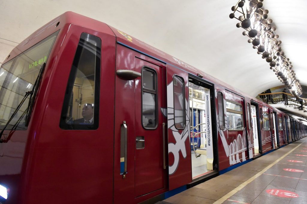 Через станцию «Савеловская» начал ходить поезд в честь 125-летия Университета транспорта