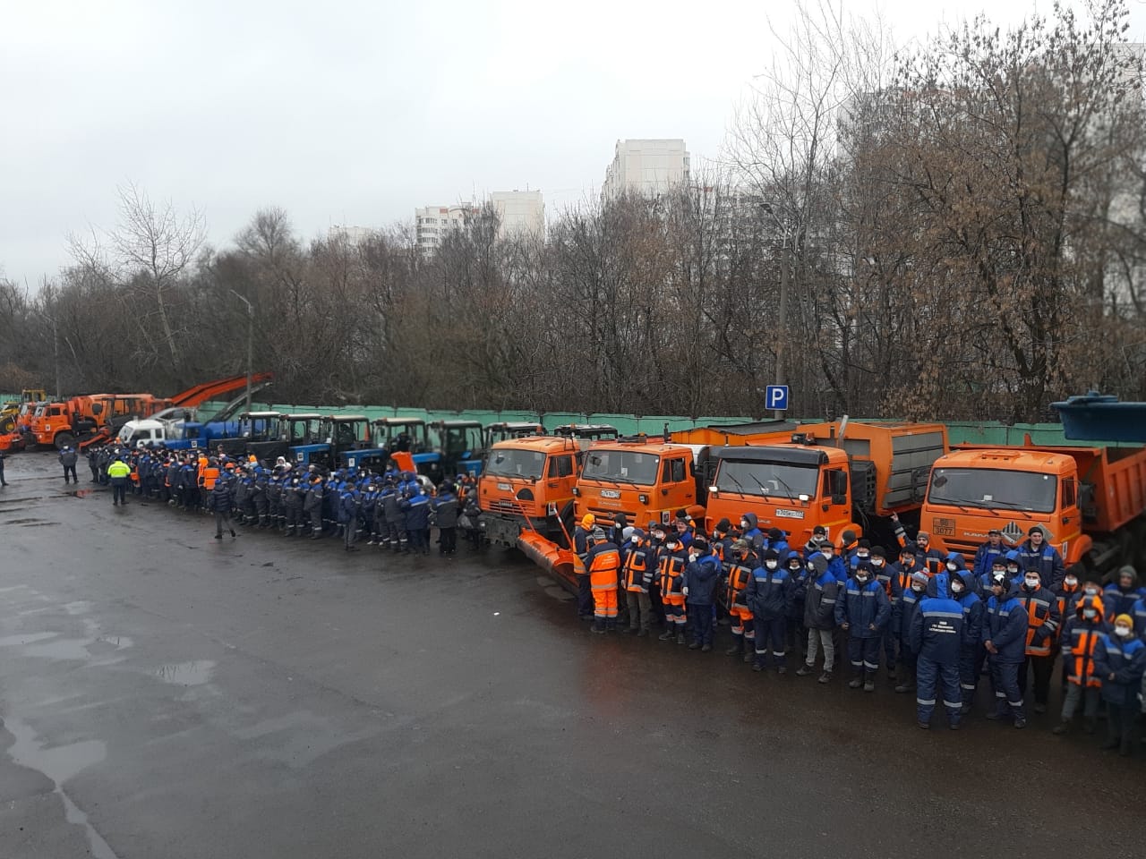 В Бутырском проверили готовность коммунальной техники к снегопадам
