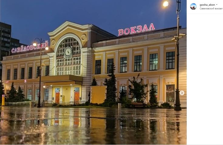 Между Савеловским и Белорусским вокзалами открыли временный пешеходный мост
