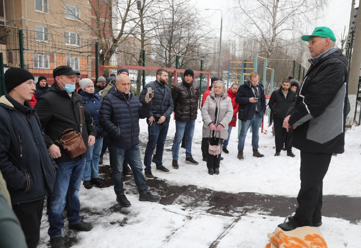 На Милашенкова раскрыли секреты правильной заливки катков