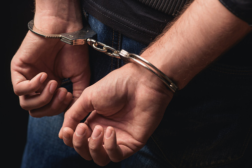 На Яблочкова задержали подозреваемого в покушении на убийство девушки